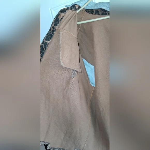 Leopard Print Denim Jacket with Gray Sleeves - Picture 10 of 10